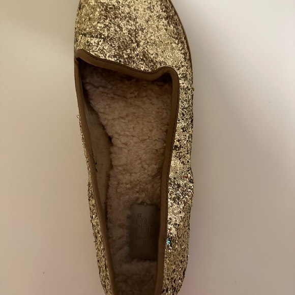 Ugh gold sparkly loafer - Picture 2 of 5